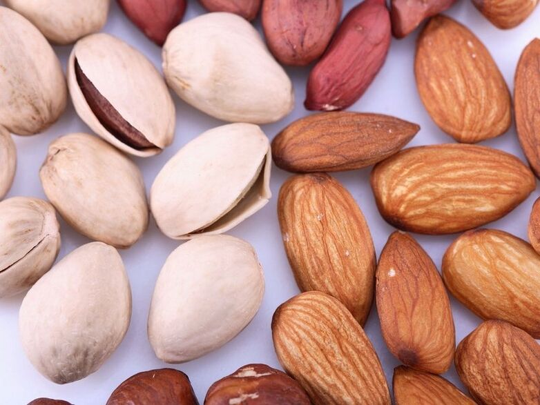 pistachios and almonds for effectiveness
