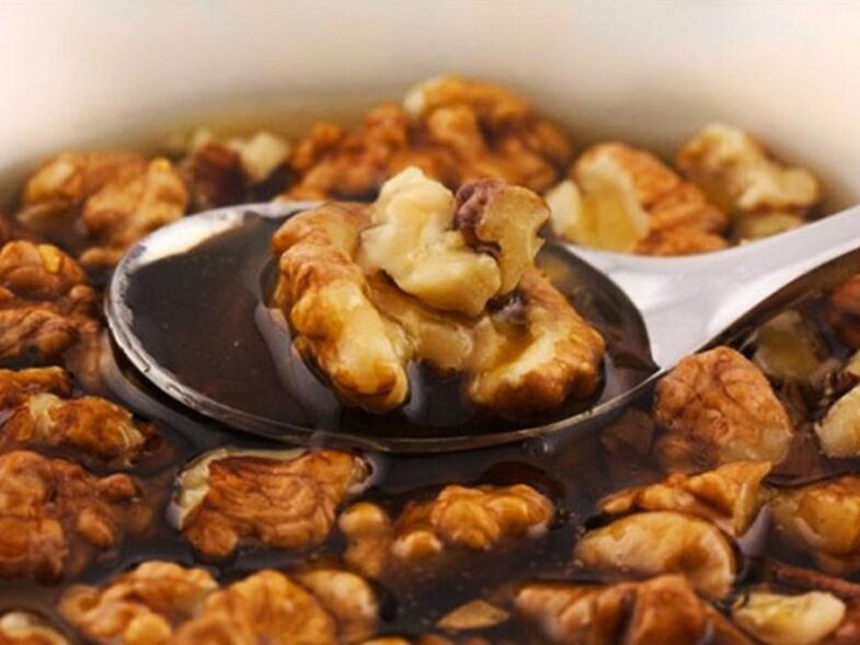 walnuts with honey for effectiveness